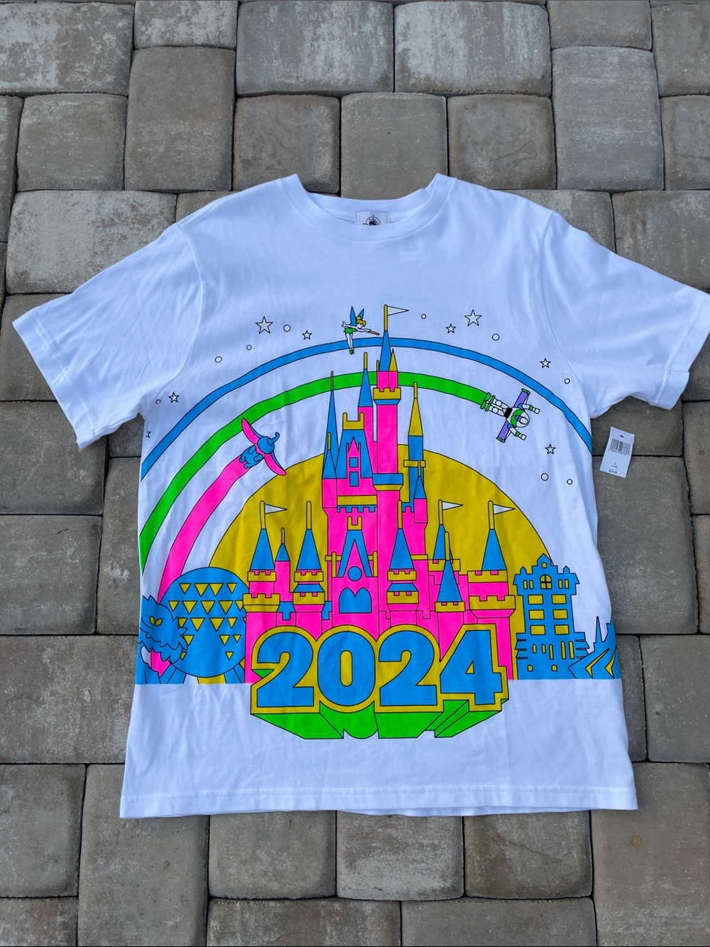 NWT 2024 Disney Castle Graphic Short Sleeve Tee-Dumbo/Tinker Bell/Buzz - Size L